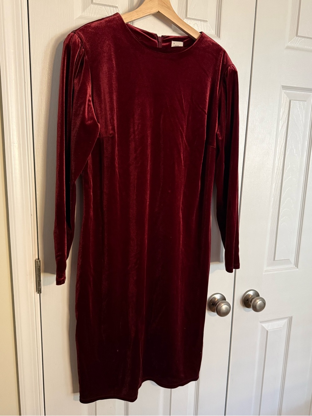 a new day Women's Long-Sleeve Velvet Shift Dress - Wine